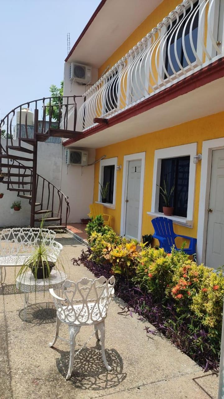 Hotel Pardo Tenosique de Pino Suarez Kültér fotó
